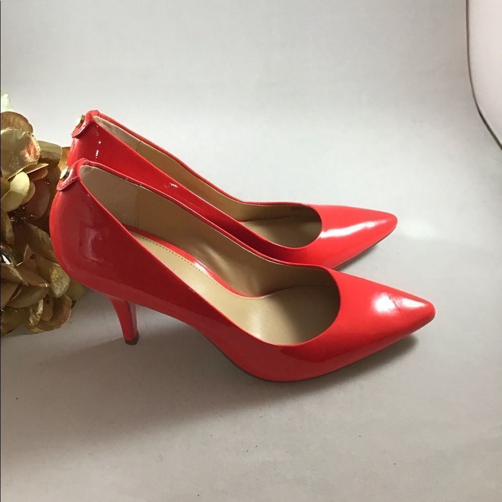 Michael Kors pink patent leather heels size 7 1/2. - Picture 3 of 6